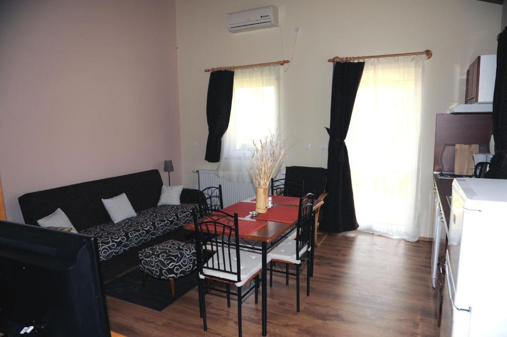 Arany Szolo Wellness Apartmanhaz Hévíz Rum bild