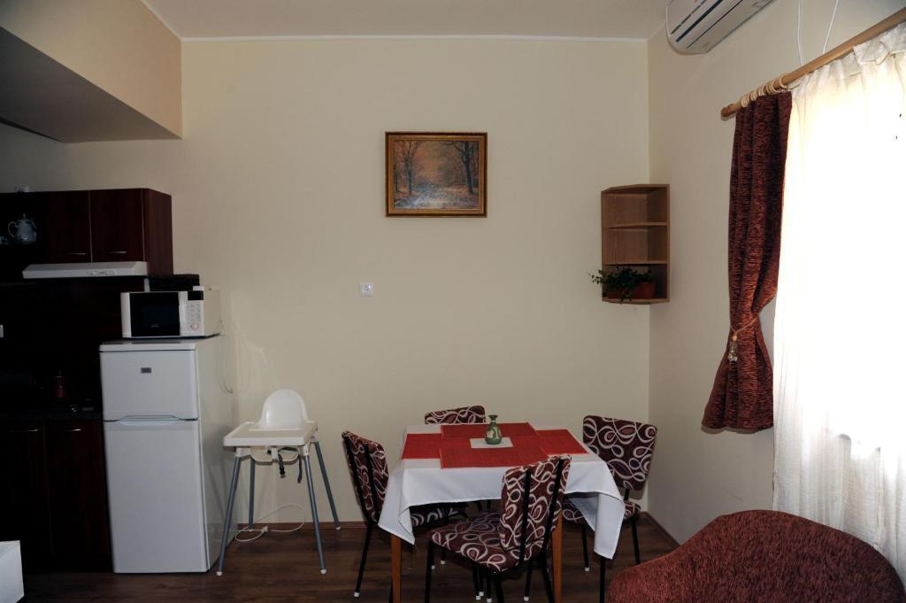 Arany Szolo Wellness Apartmanhaz Hévíz Rum bild